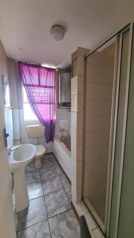 2 Bedroom Property for Sale in Labiance Estate Western Cape